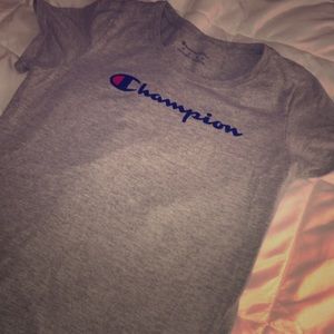 Grey Champion shirt !🌼